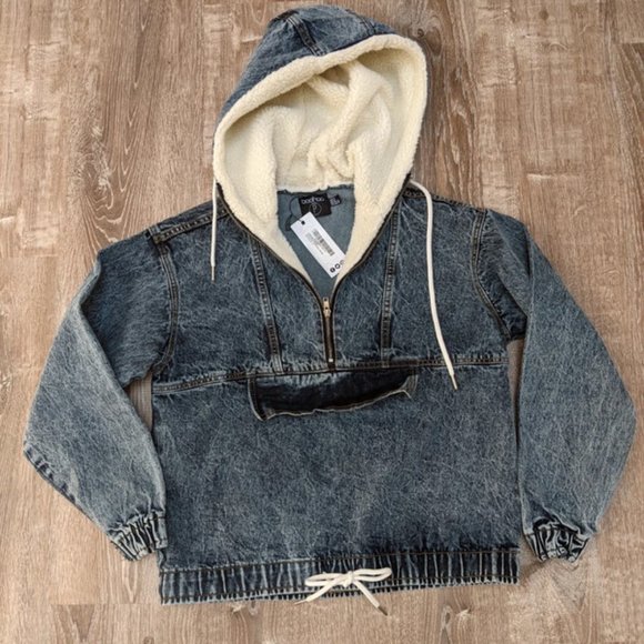 NWT Boohoo Oversized Denim Sherpa Sweatshirt Style Jacket Size 0 Petite - Picture 3 of 16